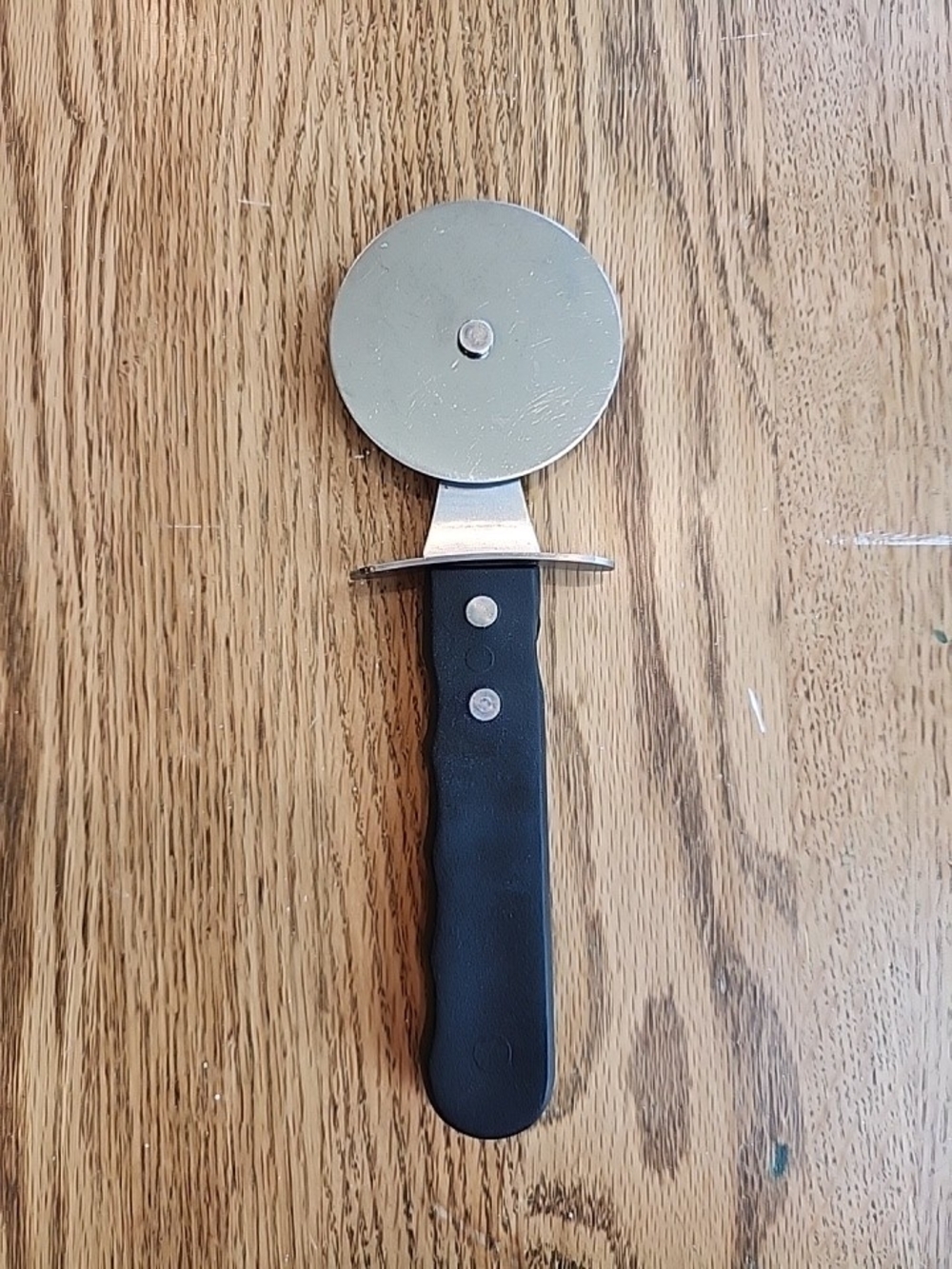 Source Unknown Stainless Steel Pizza Cutter with Black Handle